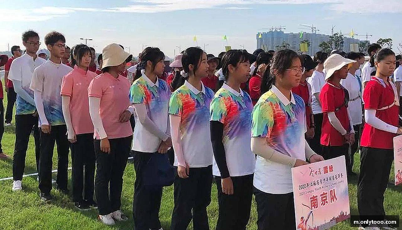 拼搏拼出精彩，勇敢向前